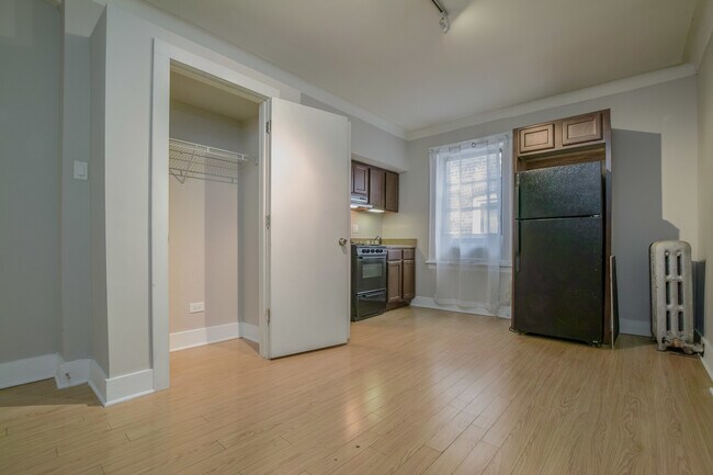 Building Photo - 4706 N Beacon St