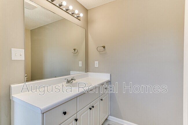 Building Photo - 4416 Hatteras Dr