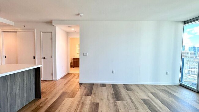 Building Photo - 1500 Rycroft St