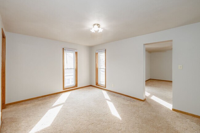 Building Photo - 138/140 Martin St
