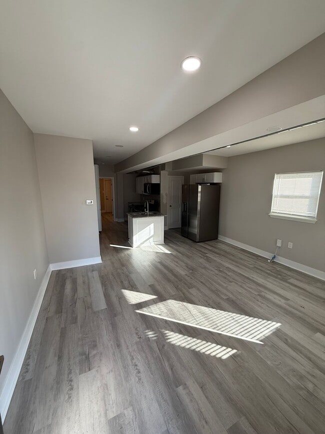 Building Photo - Beautifully Remodeled 3 Bedroom, 3 Bath Home for Rent!