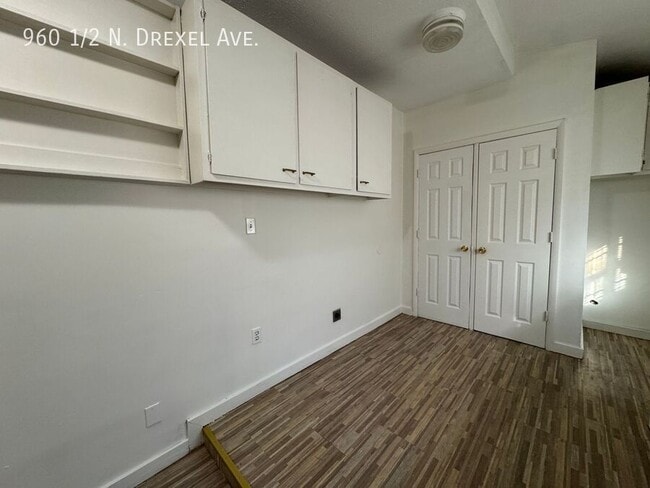 Building Photo - 960 N Drexel Ave