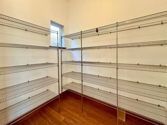 Building Photo - Stunning Townhome for Lease  in Seattle’s ...