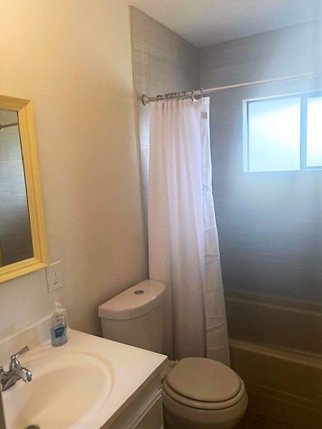 Building Photo - Looking for a home w/ property??