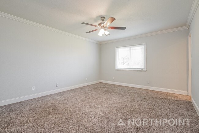 Building Photo - 3 BR/2BA | Newly Renovated Single Family Home |  Large Backyard|1- Car Garage!