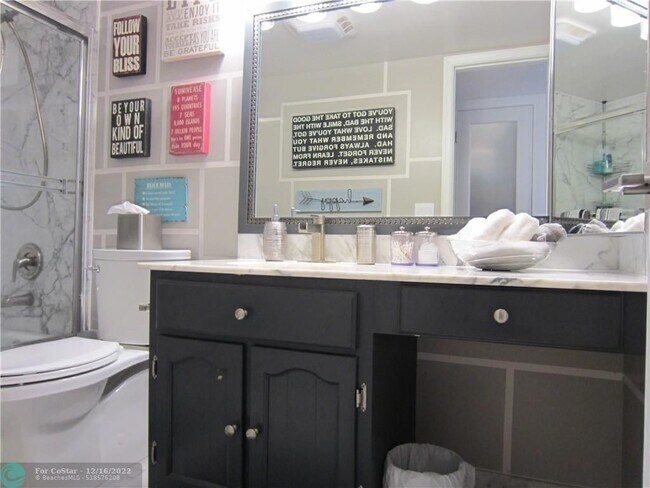 Building Photo - 1370 S Ocean Blvd