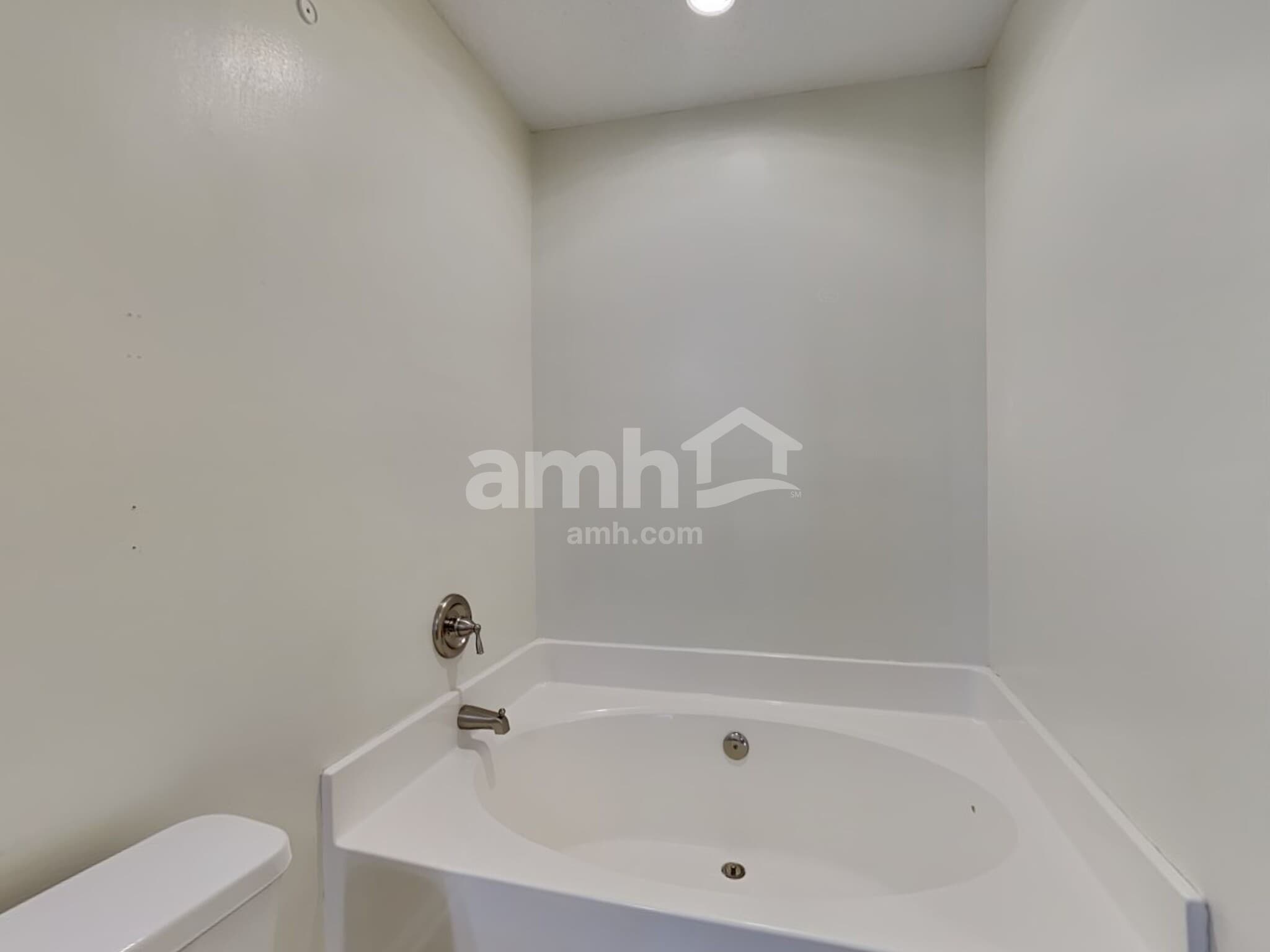 Building Photo - 3007 Crusades St