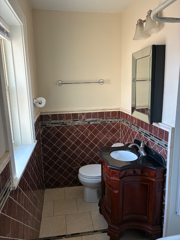 Building Photo - 4215 N Campbell Ave