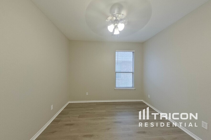 Building Photo - 1413 Melanie Trail