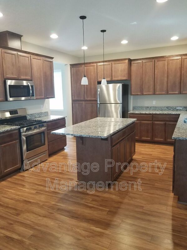 Building Photo - 5836 NE Chandra Ct