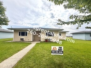 Building Photo - 1034 Lewis Pl
