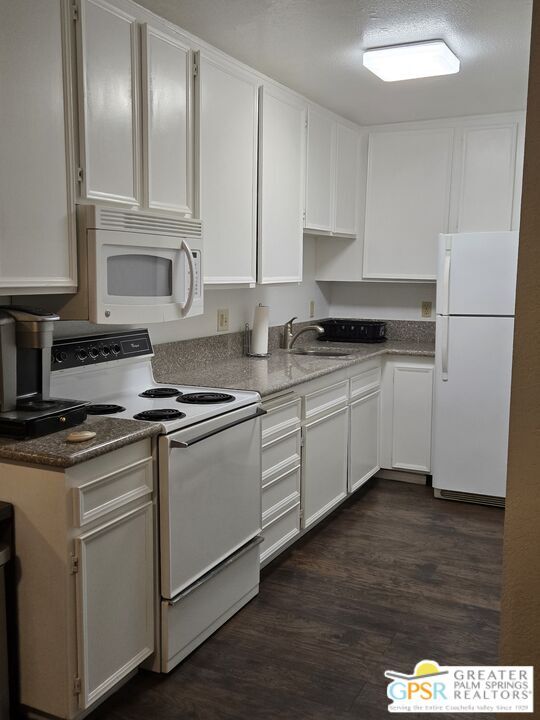 Building Photo - 2810 N Arcadia Ct