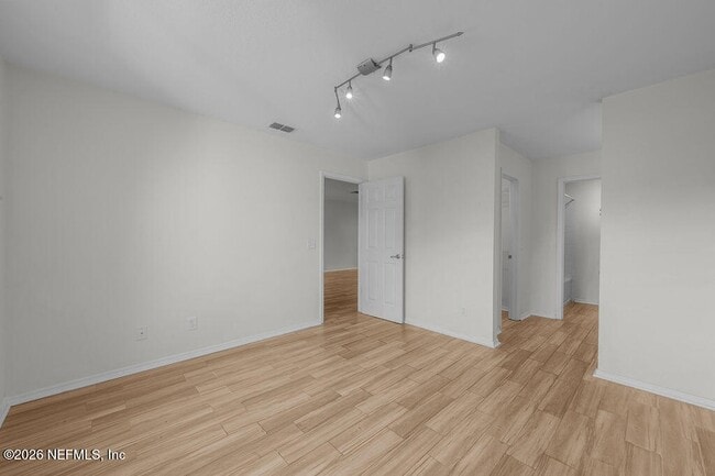 Building Photo - 19 Arbor Club Dr