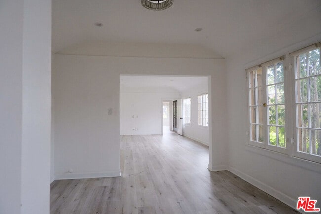 Building Photo - 5112 Edgewood Pl