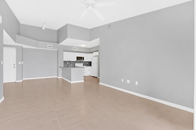 Building Photo - Modern Living in Miramar – 2 Bed/2 Bath Co...