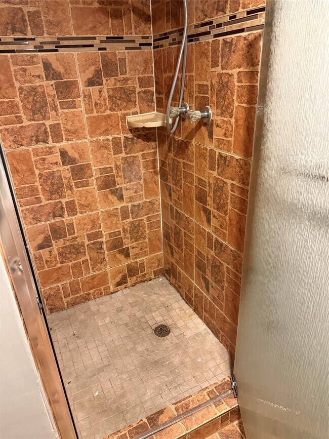 Building Photo - 3575 Brokenwoods Dr