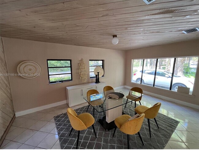 Building Photo - 900 Belle Meade Island Dr