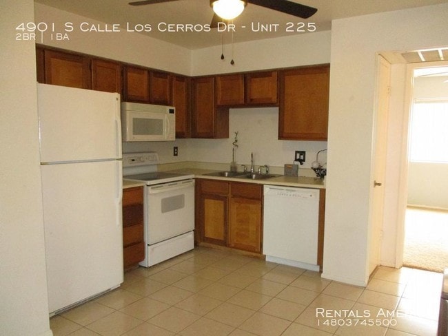 Building Photo - GATED! Townhouse w/ Garage in Tempe!