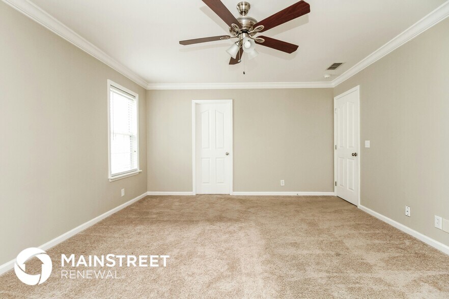 Building Photo - 2116 Camille Dr