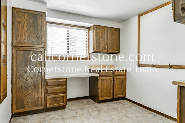 Building Photo - 3427 Clubheights Dr