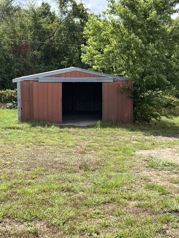 Building Photo - 14145 Cr 3500 Lp