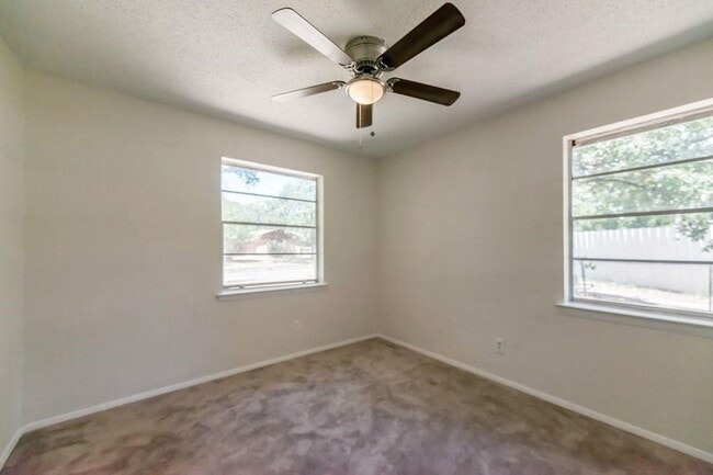 Building Photo - 10434 Springhaven Dr