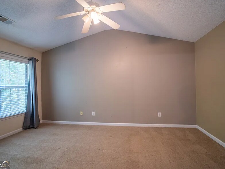 Building Photo - 2938 Cottesford Way SE