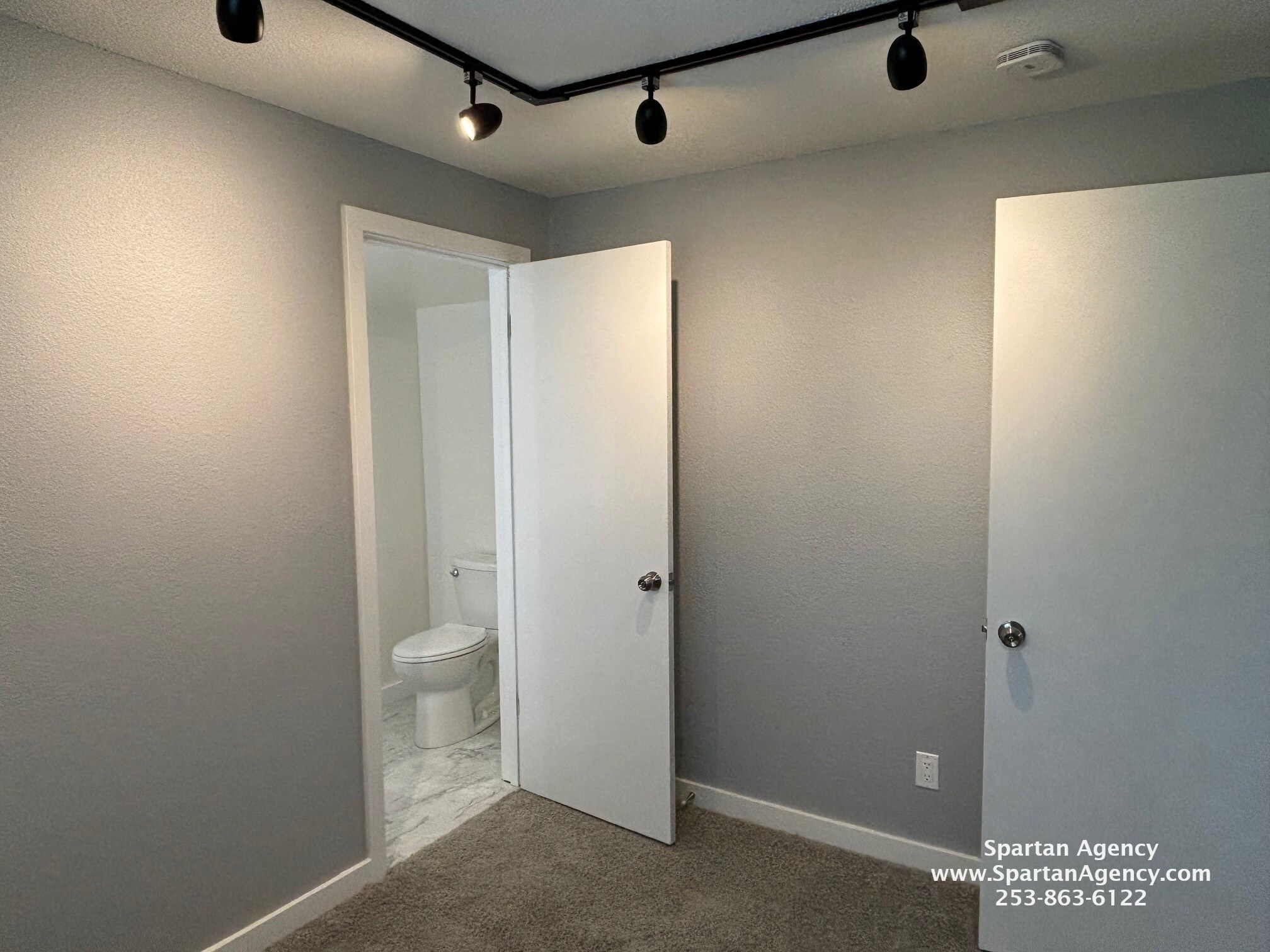 Building Photo - 2405 S Meridian