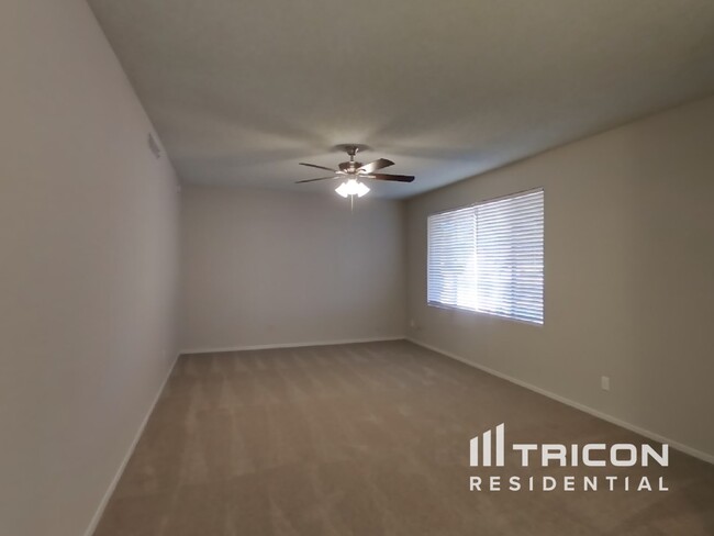 Building Photo - 4925 W Mescal St