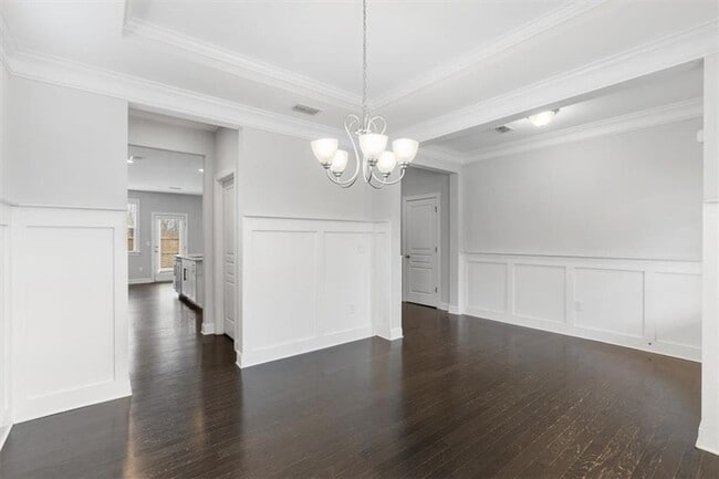 Building Photo - 204 Cardinal ln