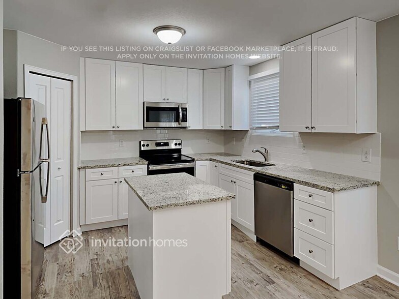 Building Photo - 1270 Lords Hill Dr