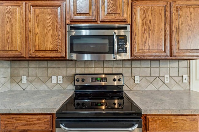 Building Photo - 16109 Panther Way