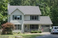 Building Photo - Freshly Updated Beautiful 4 Bedroom Home