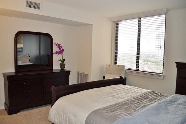 Building Photo - 3525 Sage Rd