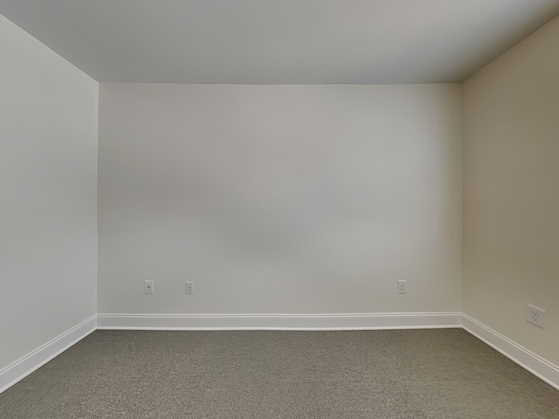 Building Photo - 2408 Eagle Creek Ct