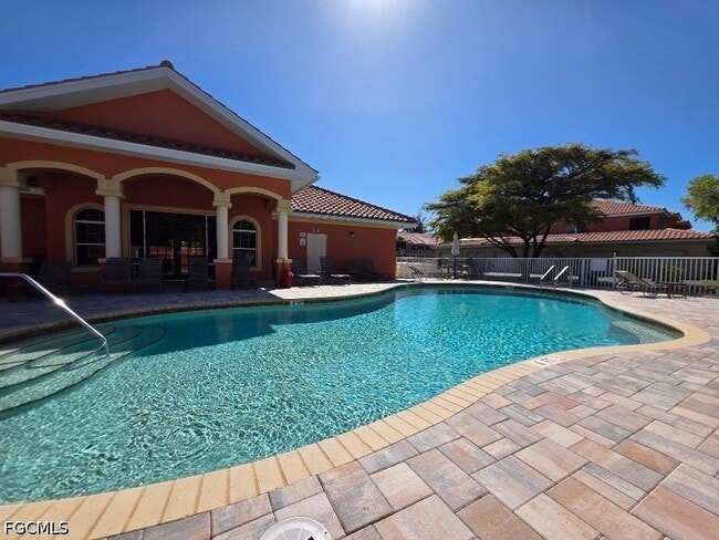 Building Photo - 15999 Mandolin Bay Dr