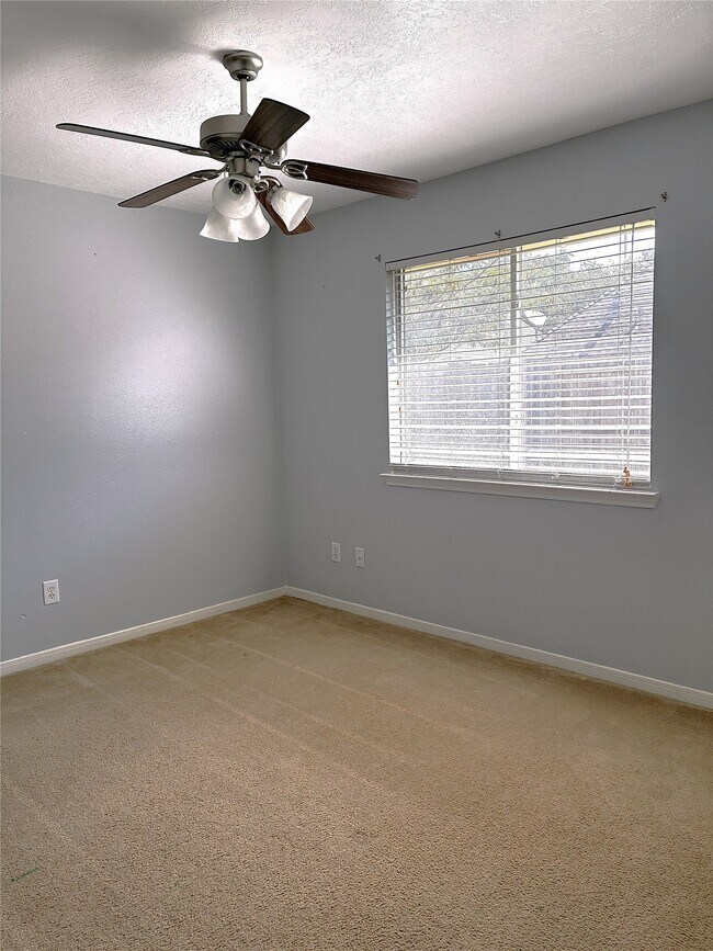 Building Photo - 22410 Barrell Springs Ln
