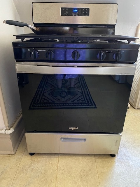 New gas stove - 1360 Denniston St