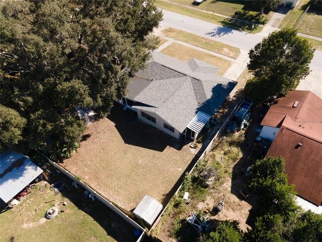 Building Photo - 2707 Lakewood Ln