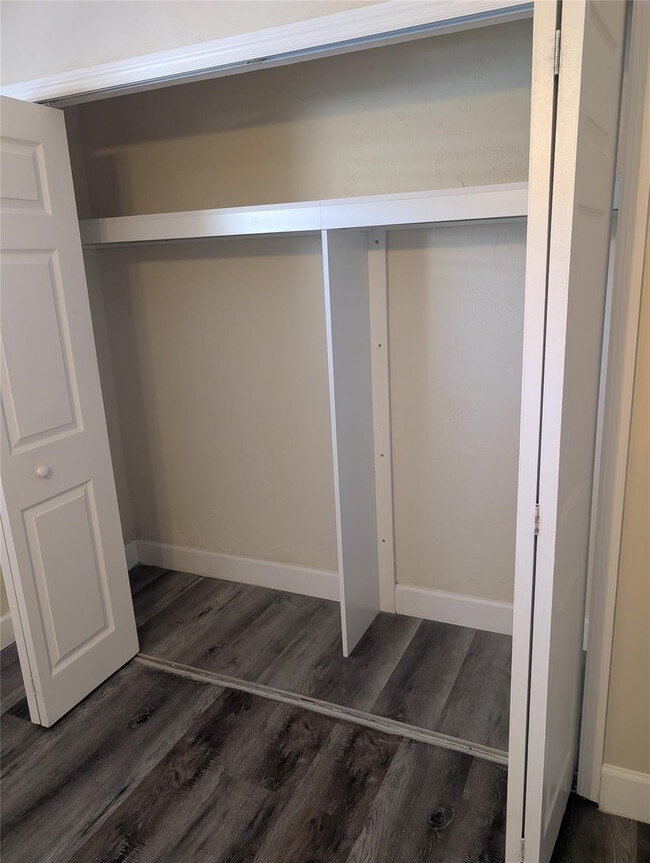 Building Photo - 5820 NW 17th Pl