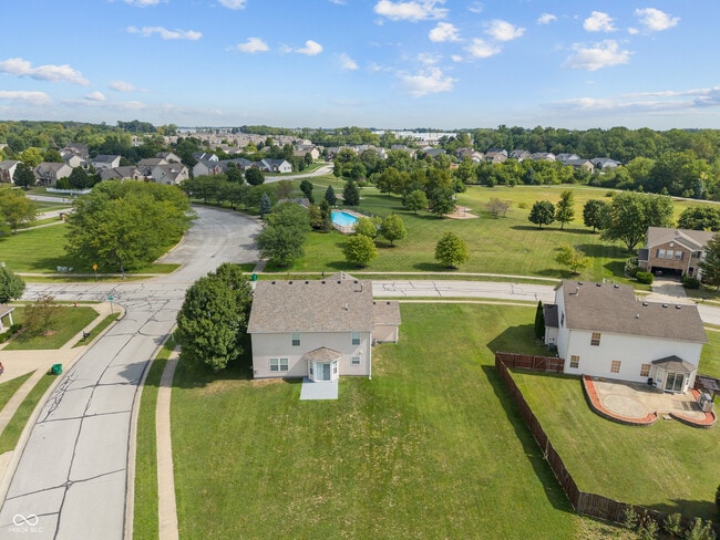 Building Photo - 2310 Liatris Dr