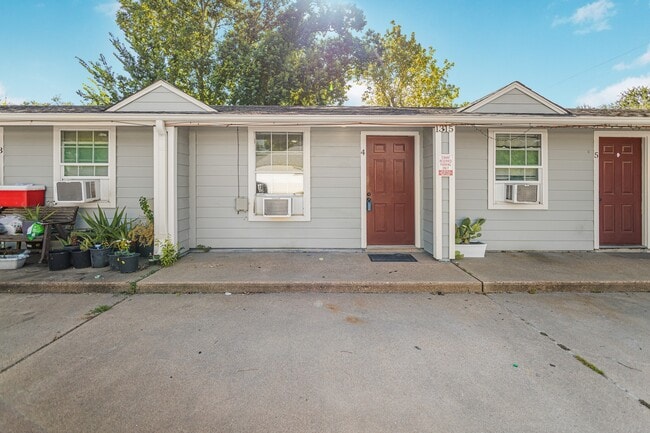 Building Photo - 1315 Alliance St