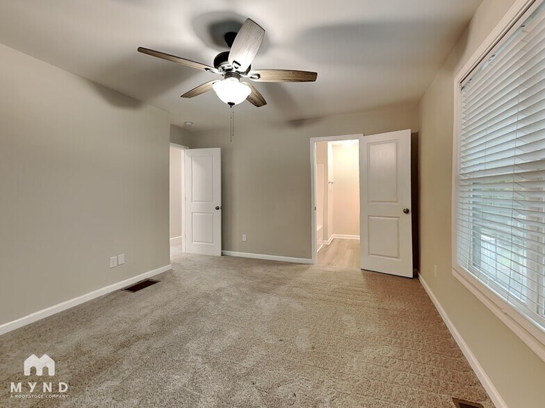 Building Photo - 373 Bakers Bridge Cir