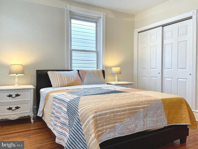 Building Photo - 173 Fountain St