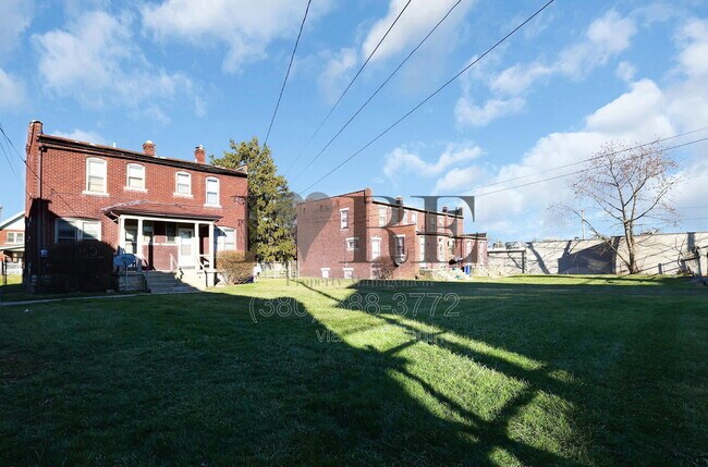 Building Photo - 1257 E Livingston Ave