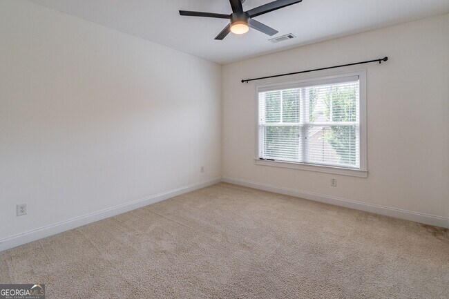 Building Photo - 829 Adler Ct