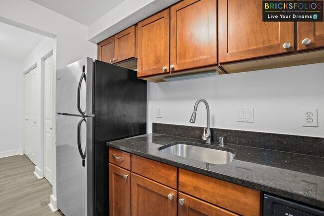Building Photo - Nestled in the serene Eastgate neighborhood, Bellevue!