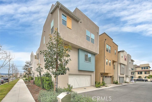 Building Photo - 6 Crown Point Dr