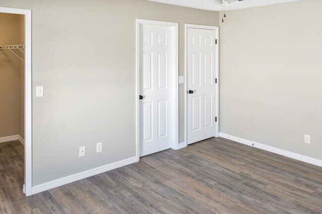 Building Photo - 1117 Peregrine St