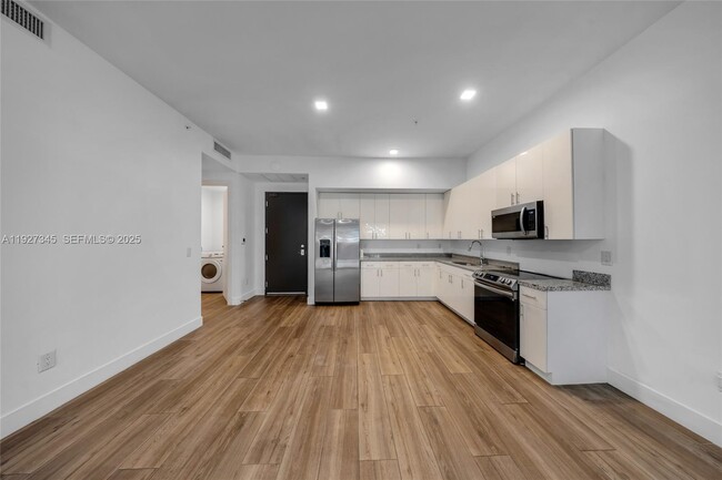 Building Photo - 3265 Bird Ave